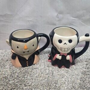 Hyde & Eek! NWT Halloween Stoneware Vampire And Skeleton Coffee Cup Mug